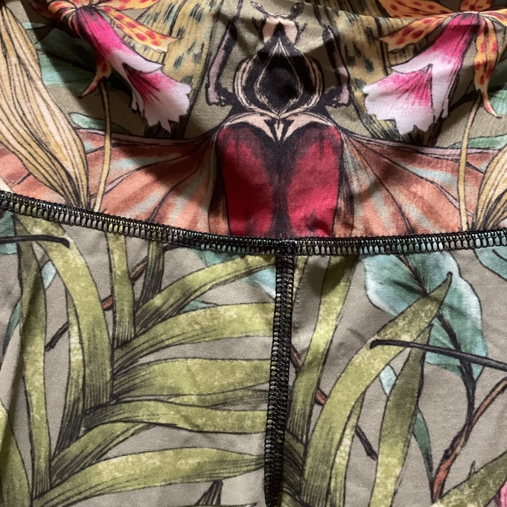 Yoga Democracy Floral High-Waisted Leggings- NWT - Picture 3 of 4